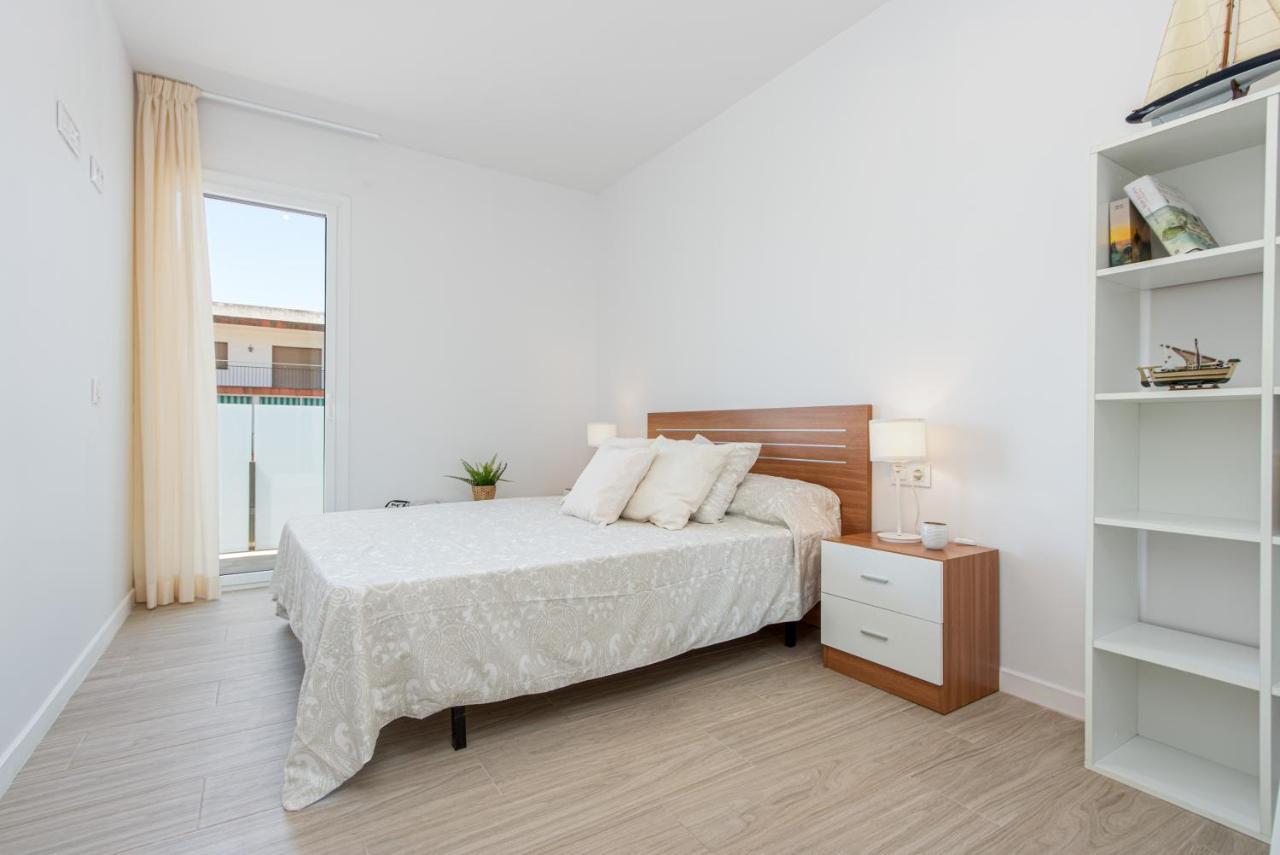 M A R I V E N T Suite With Bathroom And Terrace 50 M2 Roses Exterior photo